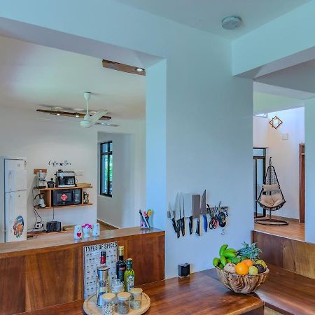 Private Backdoor Villa With Big Swimming Pool And Services Of Chef Included ディアニ・ビーチ エクステリア 写真