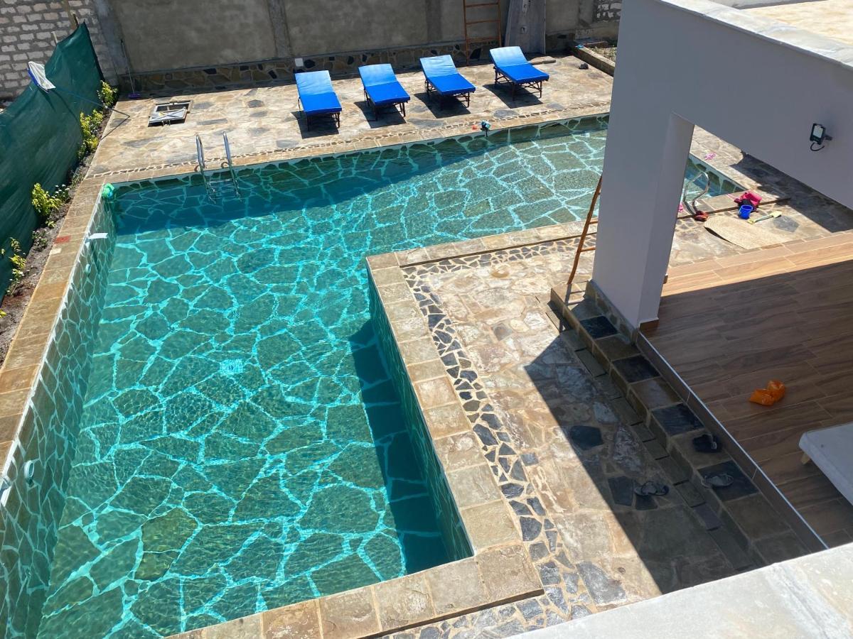 Private Backdoor Villa With Big Swimming Pool And Services Of Chef Included ディアニ・ビーチ エクステリア 写真