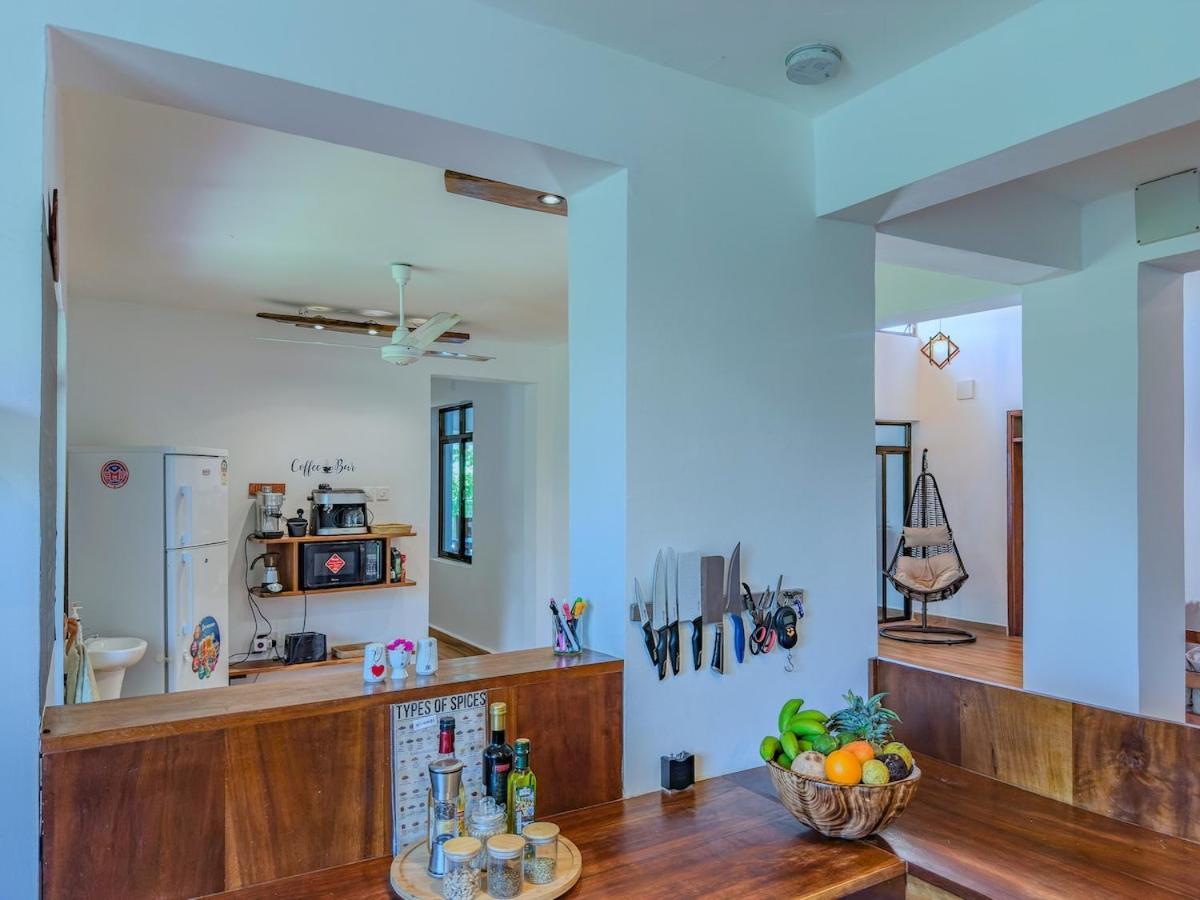 Private Backdoor Villa With Big Swimming Pool And Services Of Chef Included ディアニ・ビーチ エクステリア 写真