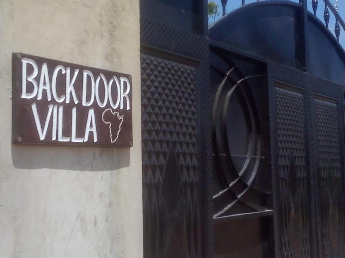 Private Backdoor Villa With Big Swimming Pool And Services Of Chef Included ディアニ・ビーチ エクステリア 写真