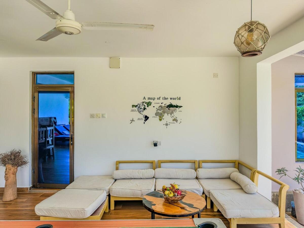 Private Backdoor Villa With Big Swimming Pool And Services Of Chef Included ディアニ・ビーチ エクステリア 写真
