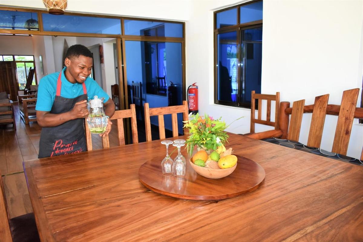 Private Backdoor Villa With Big Swimming Pool And Services Of Chef Included ディアニ・ビーチ エクステリア 写真