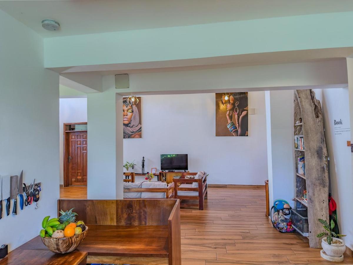 Private Backdoor Villa With Big Swimming Pool And Services Of Chef Included ディアニ・ビーチ エクステリア 写真